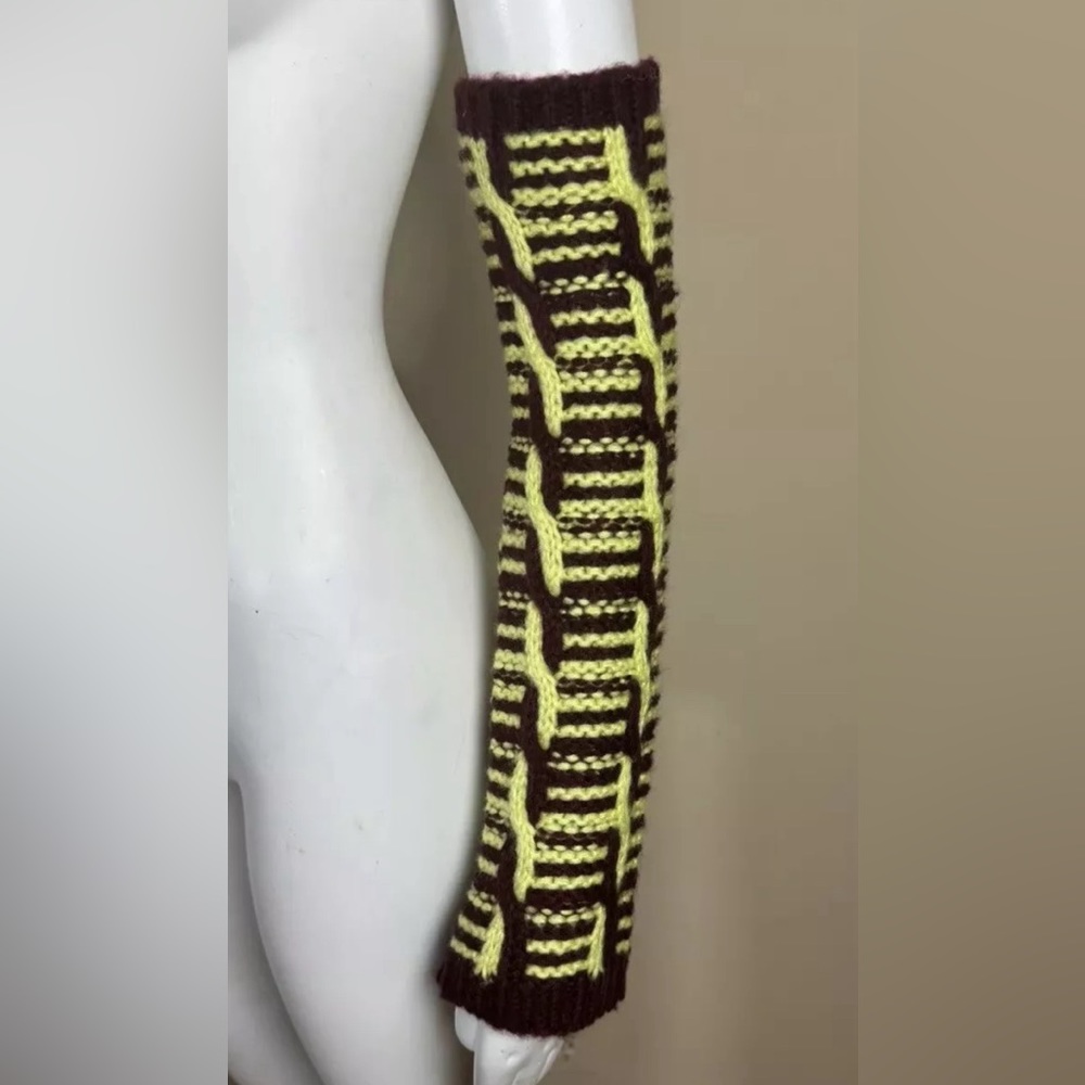Free People Mariella Cable Knit Arm Warmers W Thumb Holes Red + Yellow NWOT $38 - Picture 2 of 6